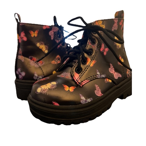 Girls Butterfly Ankle Boots - Picture 1 of 3